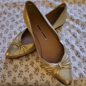 Manolo Blahnik Metallic Gold Pointed-Toe Knot Flats